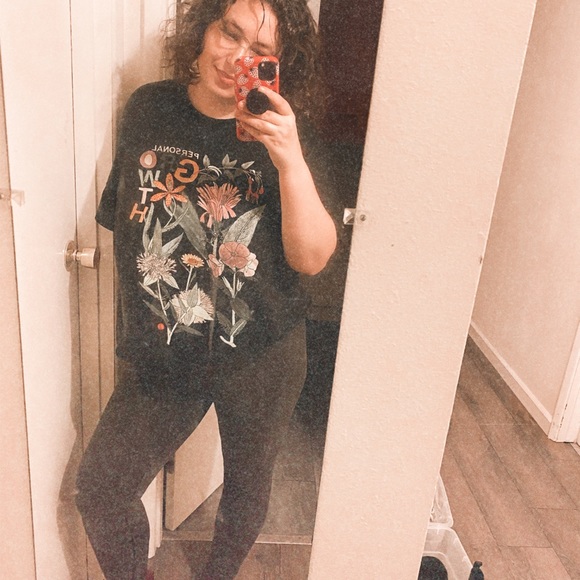 Meet your Posher, Ari - Picture 4 of 6